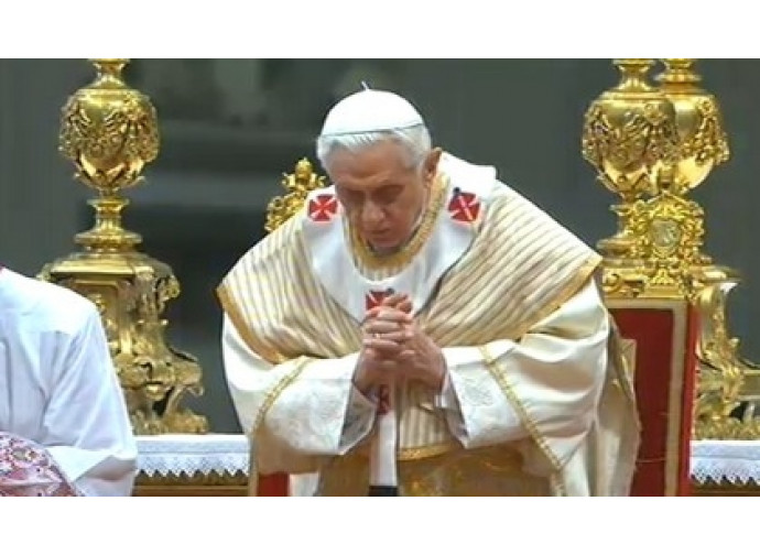 Il Papa durante la messa dell'Epifania